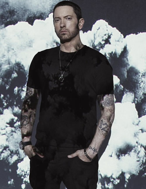 Rap God Eminem是rapper中获得格莱美“最佳说唱专辑”最多的   6个..第二名第三名是这两位