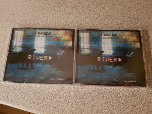 Eminem真的是个讲情义的人..从即将发行的单曲River CD版本中我们可以看出来