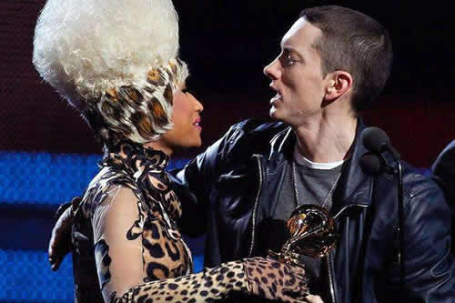 Nicki Minaj大爱她“老公”Eminem给她mix音乐