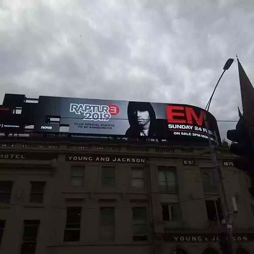 Eminem的澳大利亚巡演消息刚出来就马上打了广告