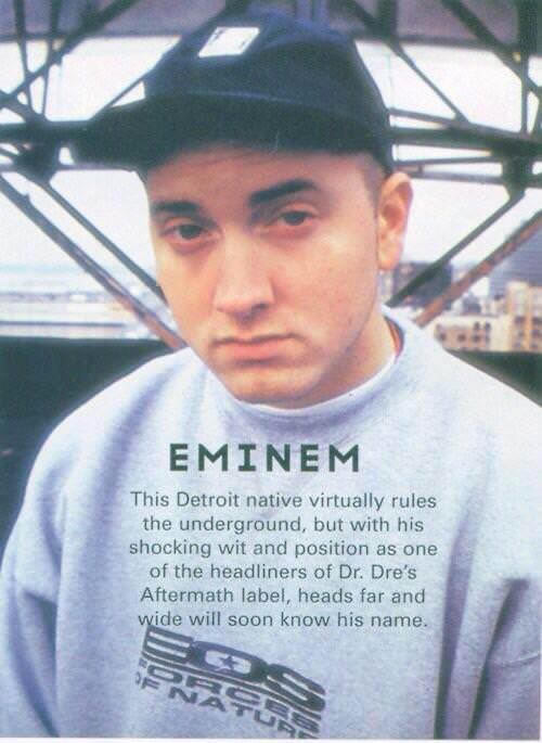 Eminem在“Infinite”时期，眼神有点迷茫和柔和