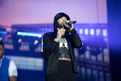 Stan必看！Eminem的MARSHALL FROM DETROIT纪录片完整版 (视频)