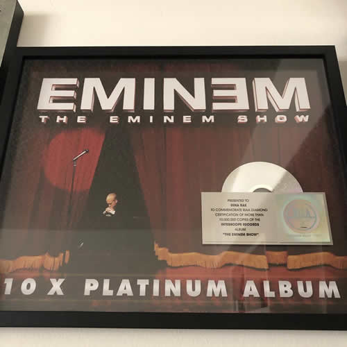Eminem钻石唱片The Eminem Show认证奖牌的风采