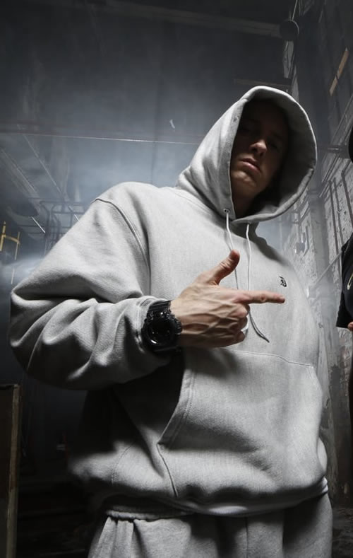 Eminem分享没有胡子版本老照片