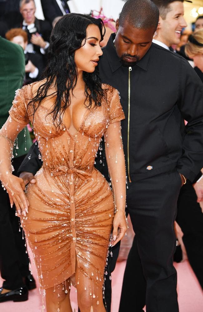 Kim Kardashian考虑和Kanye West离婚 (报道)