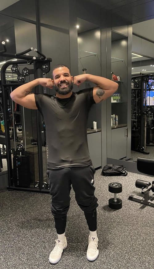 Drake最近在听谁的歌？
