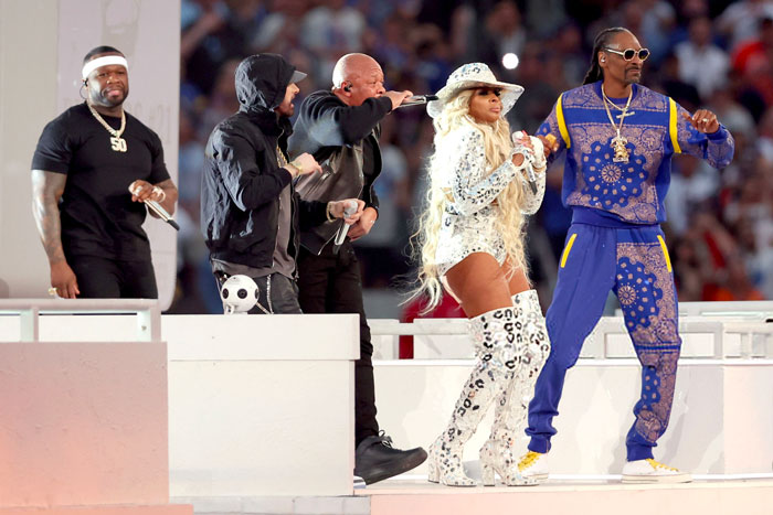 超级碗中场秀，所有亮点暗点都在这里，Dre,Eminem， Snoop，K.Dot， Mary J. Blige，50 Cent