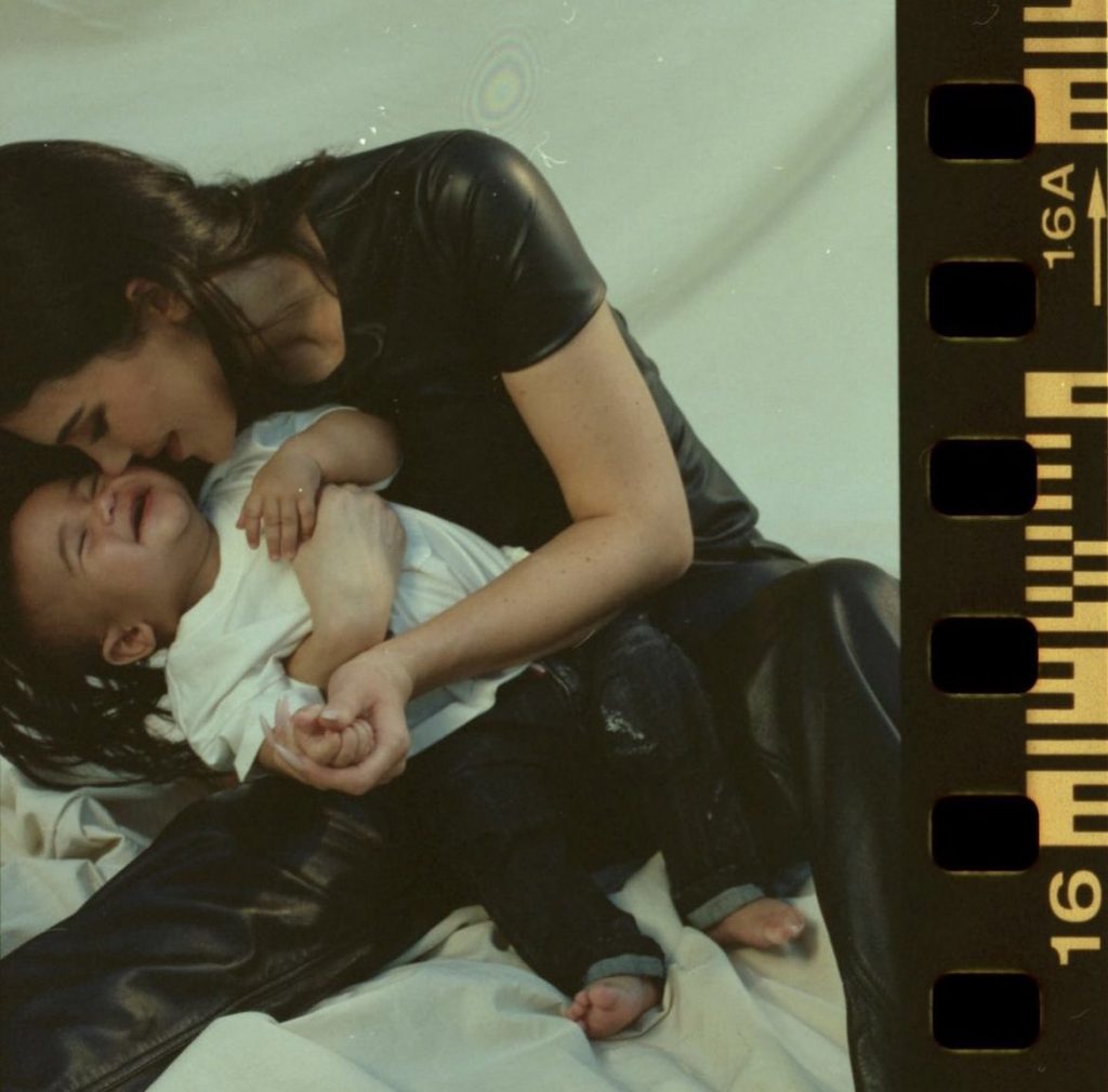 Travis Scott和Kylie Jenner的儿子名字+照片公布