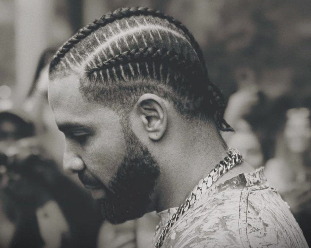 Drake演唱会不想唱和Rihanna合作的歌曲