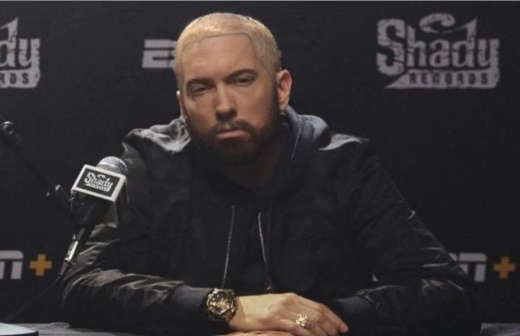Eminem的头发会重新染黄吗?