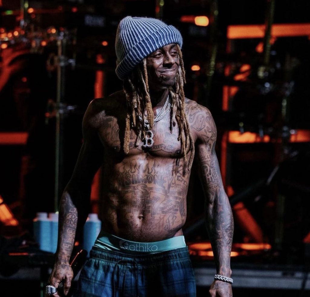 Lil Wayne回应在湖人比赛中被对待得像狗屎！