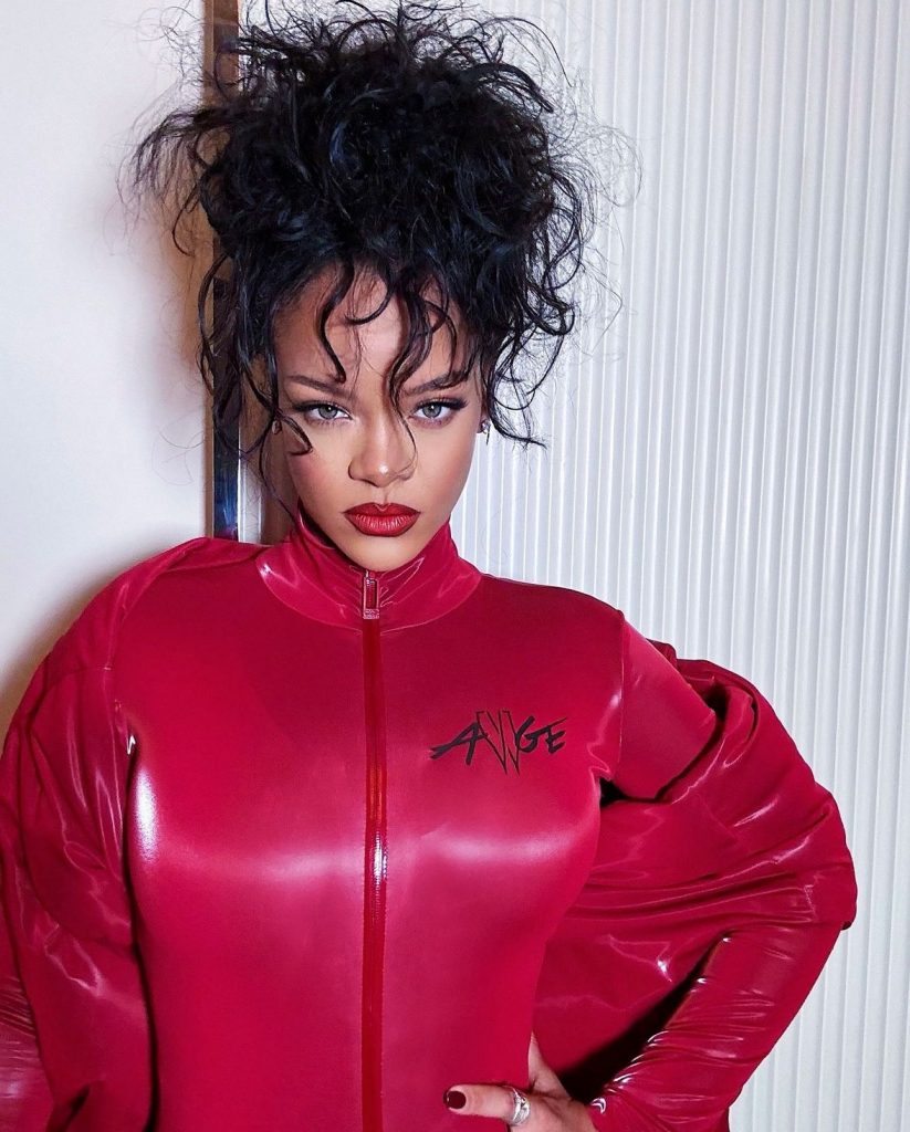 Rihanna和老公ASAP Rocky这两晚都在上海参加时装周活动