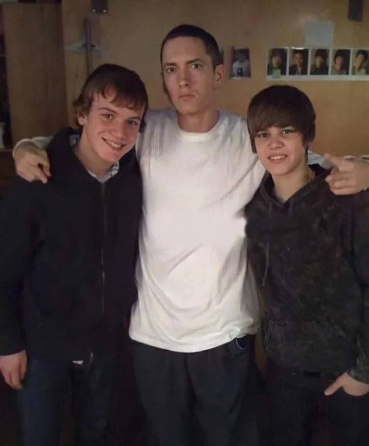 Eminem为Justin Bieber新专辑歌曲写词？