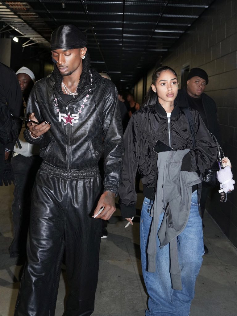 Playboi Carti殴打女友?!警方到场 Playboi Carti殴打女友?!警方到场